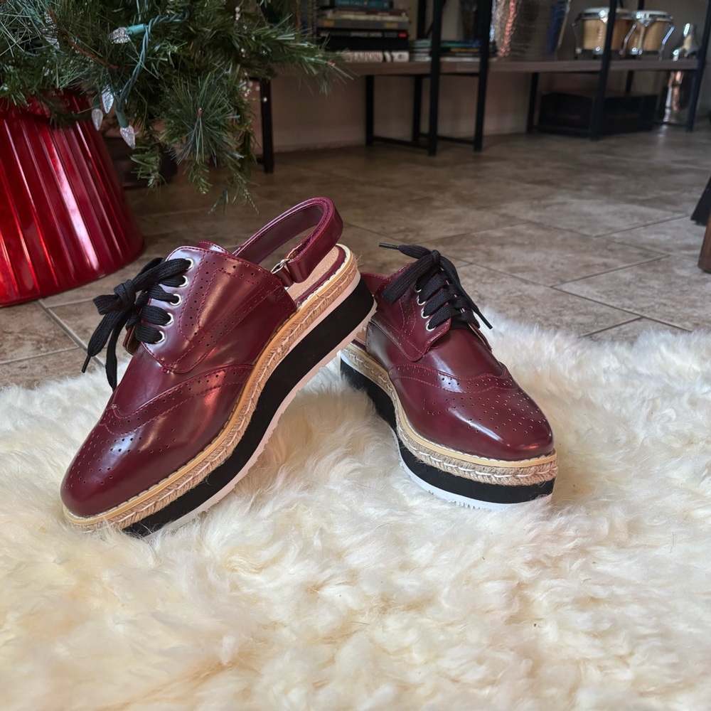 Cape Robbin Burgundy Platform Shoes with Black Laces